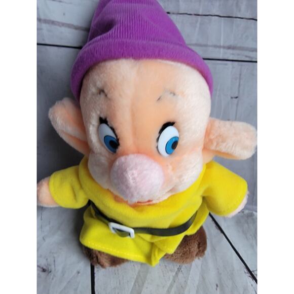 Vintage Disney Disneyland Snow White & The Seven Dwarves 7" Plush Dwarf Dopey - Picture 2 of 8